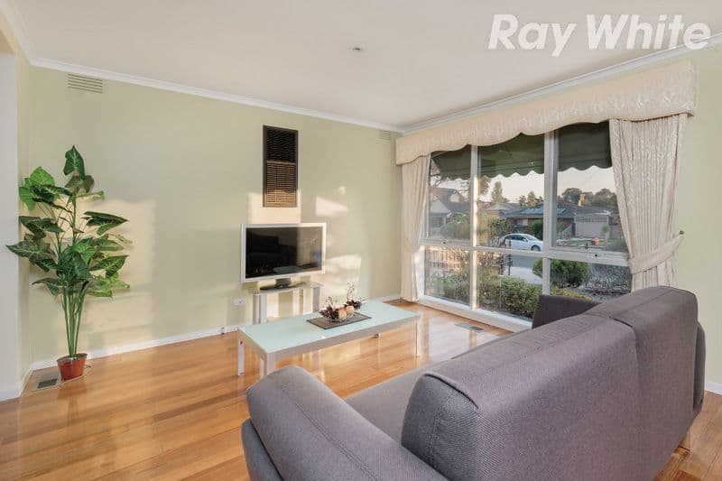 48 Cabernet Crescent, Bundoora VIC 3083, Bundoora - Thumbnail 2