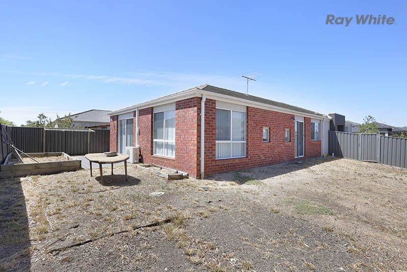 1 Cragside Place, DEER PARK VIC 3023, Deer Park - Thumbnail 5