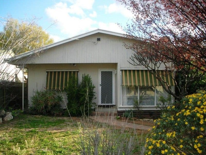 4 Bowen Crescent, MILDURA VIC 3500, Mildura - Thumbnail 2