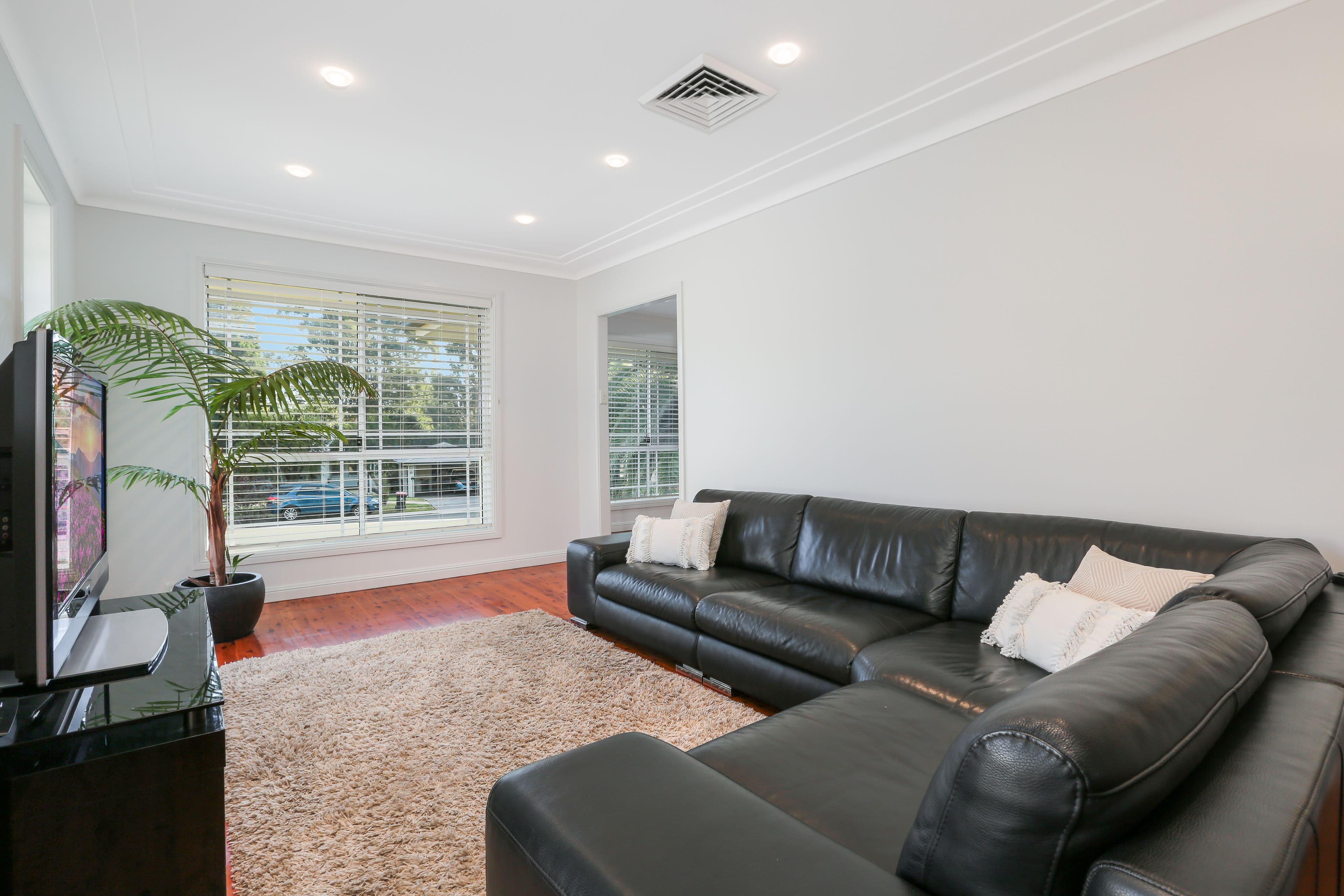 7 Katherin Road, Baulkham Hills - Thumbnail 2