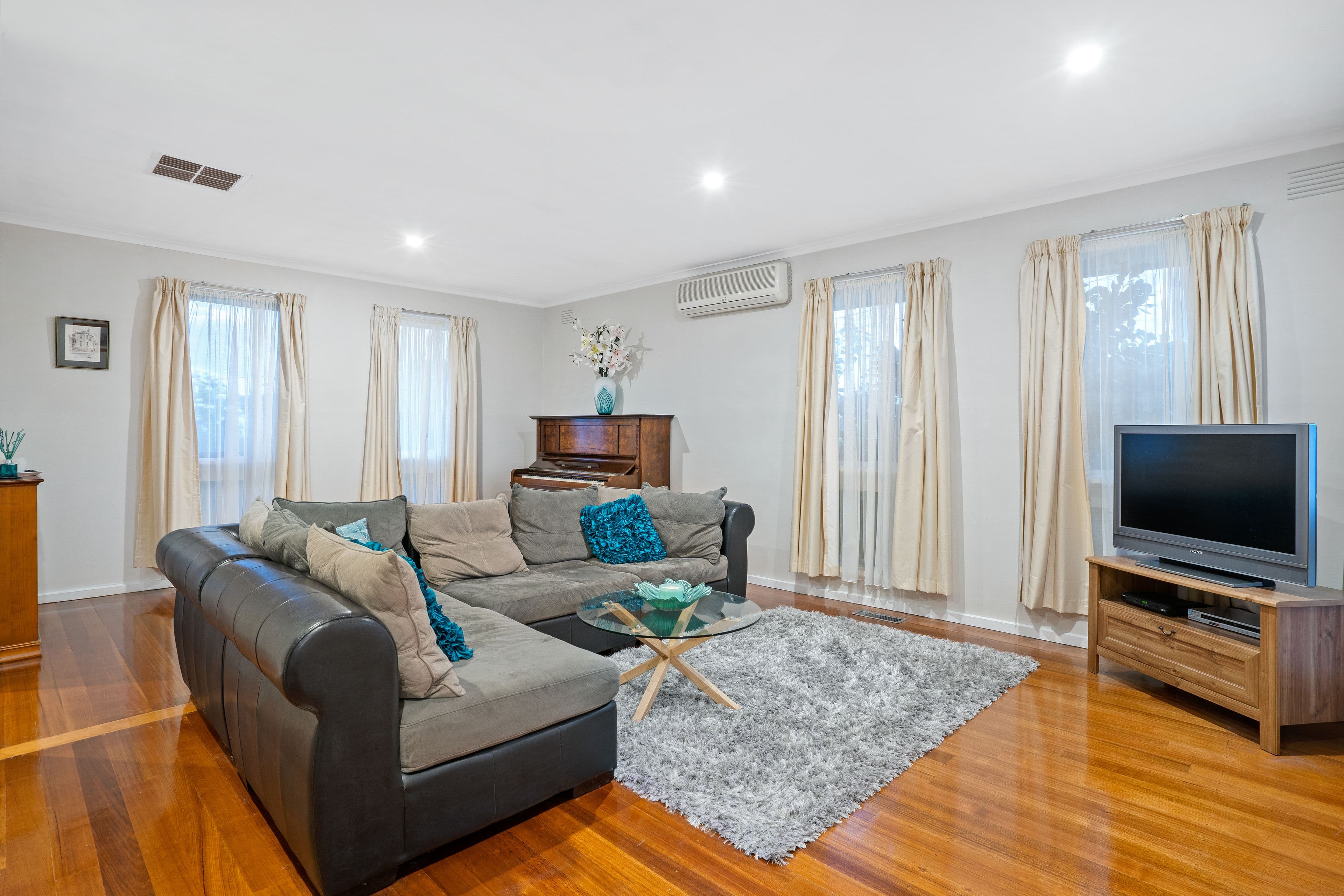 35 Warrenwood Place, Bundoora VIC 3083, Bundoora - Thumbnail 3
