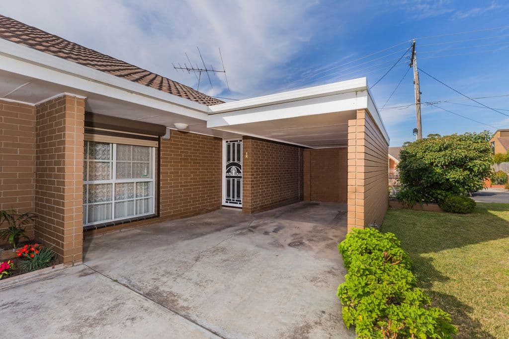 46 Sydenham Avenue, Manifold Heights VIC 3218, Manifold Heights - Thumbnail 2