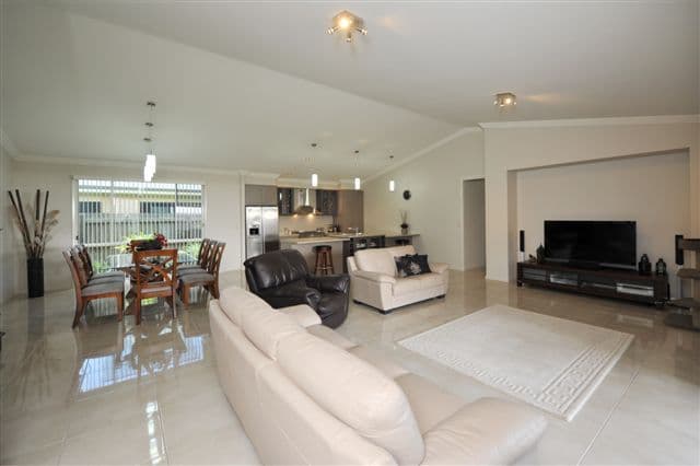 3 Lanagan Court, Middle Ridge QLD 4350, Middle Ridge - Thumbnail 3