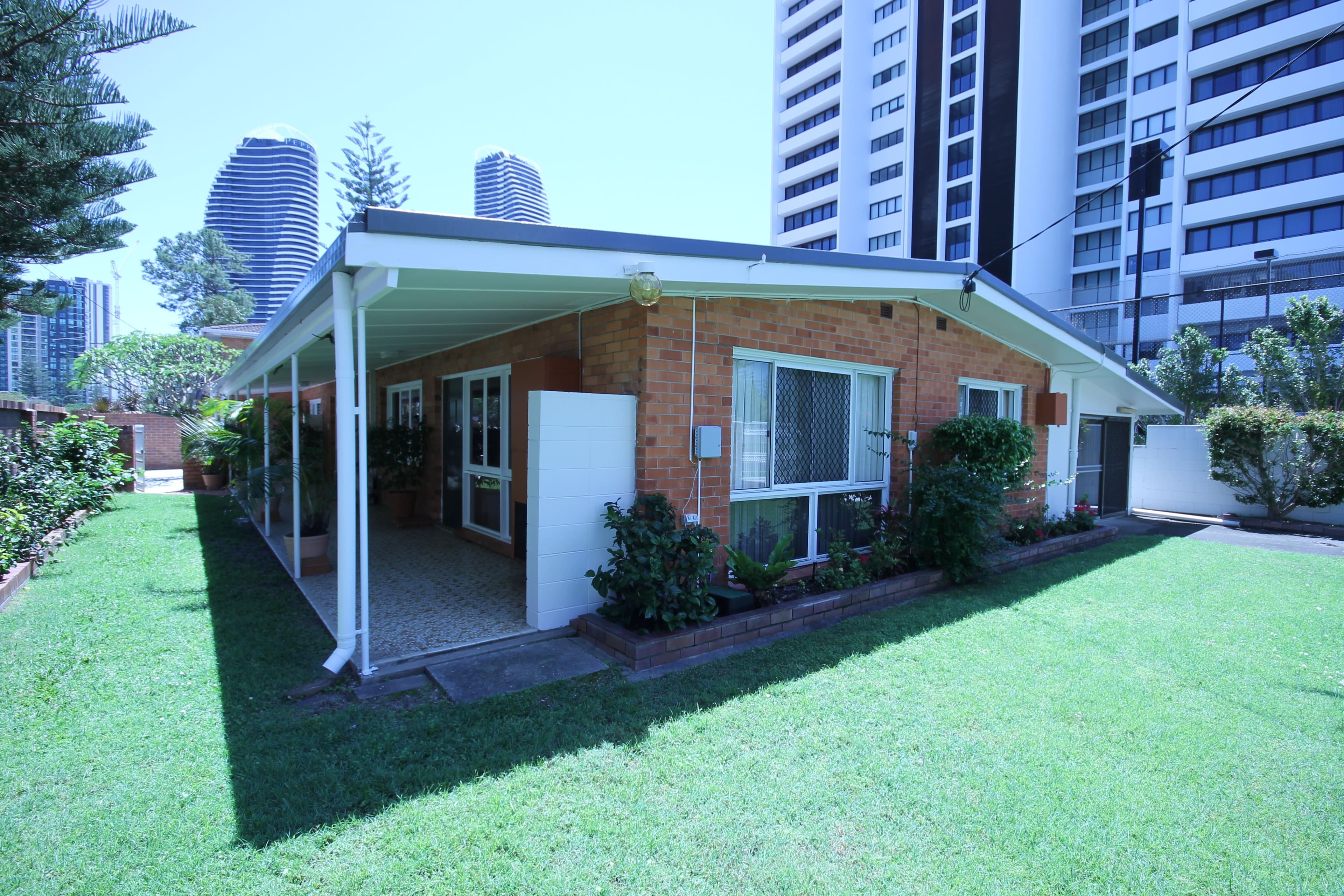 31 Surf Parade, Broadbeach QLD 4218, Broadbeach - Thumbnail 3