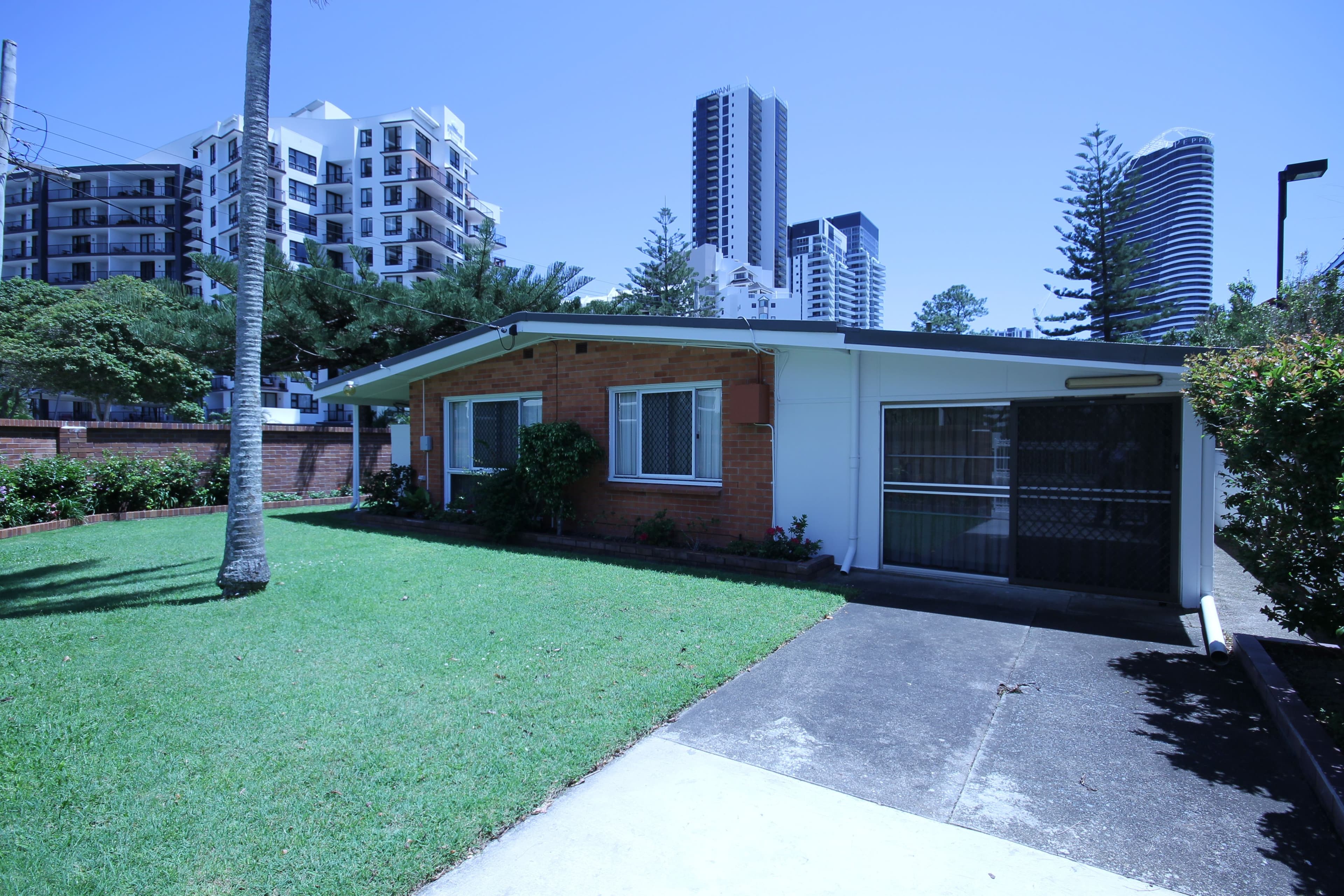 31 Surf Parade, Broadbeach QLD 4218, Broadbeach - Thumbnail 4