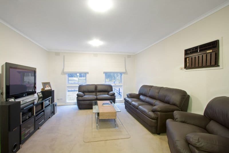 9  Seaton Drive, DINGLEY VILLAGE VIC 3172, Dingley Village - Thumbnail 4