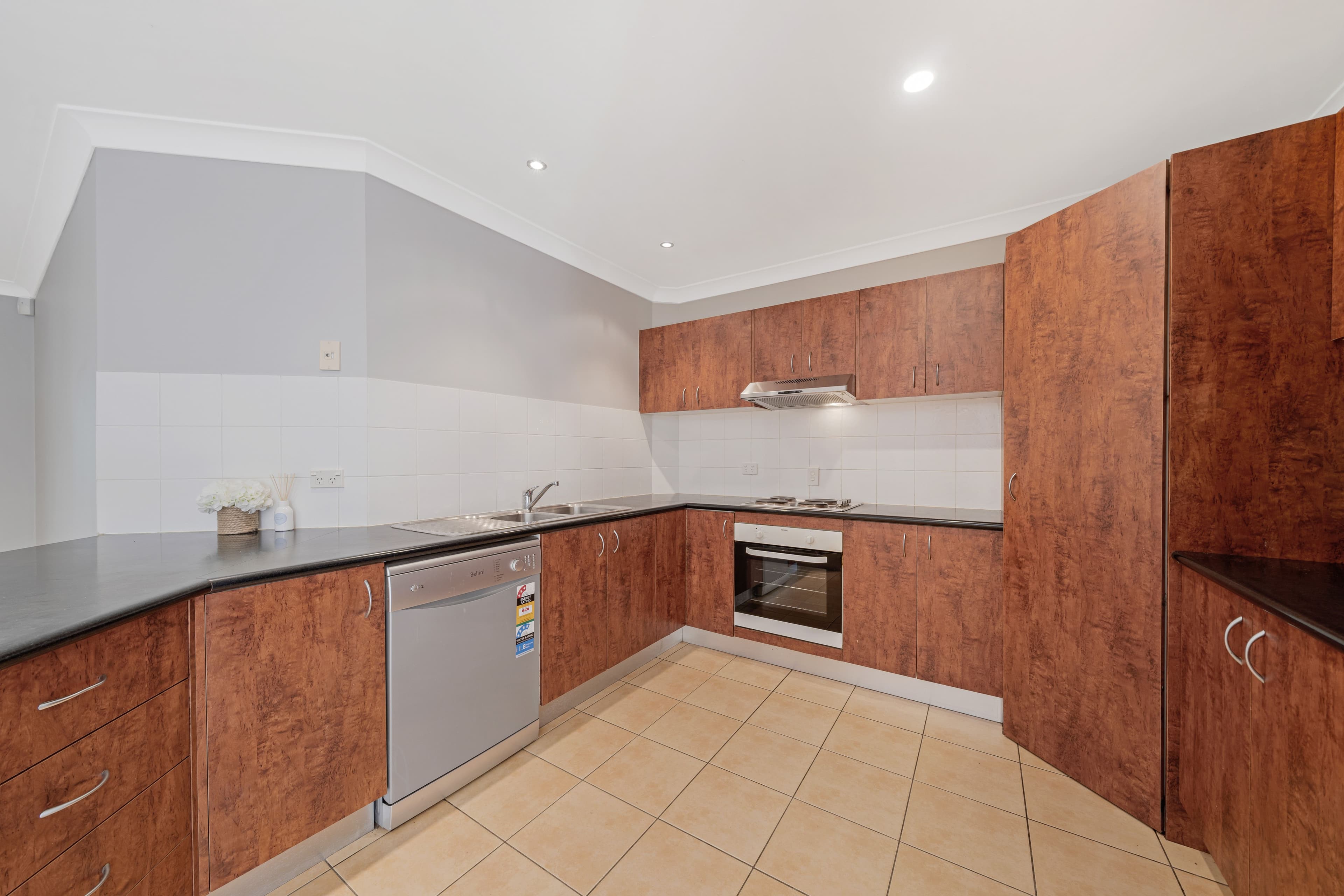 38 Kummara Road, Edens Landing QLD 4207, Edens Landing - Thumbnail 8