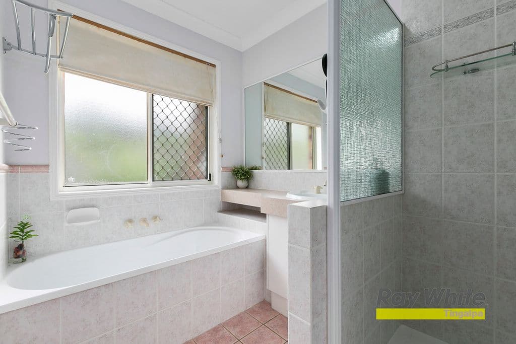 16 Brett Place, Wynnum West QLD 4178, Wynnum West - Thumbnail 6