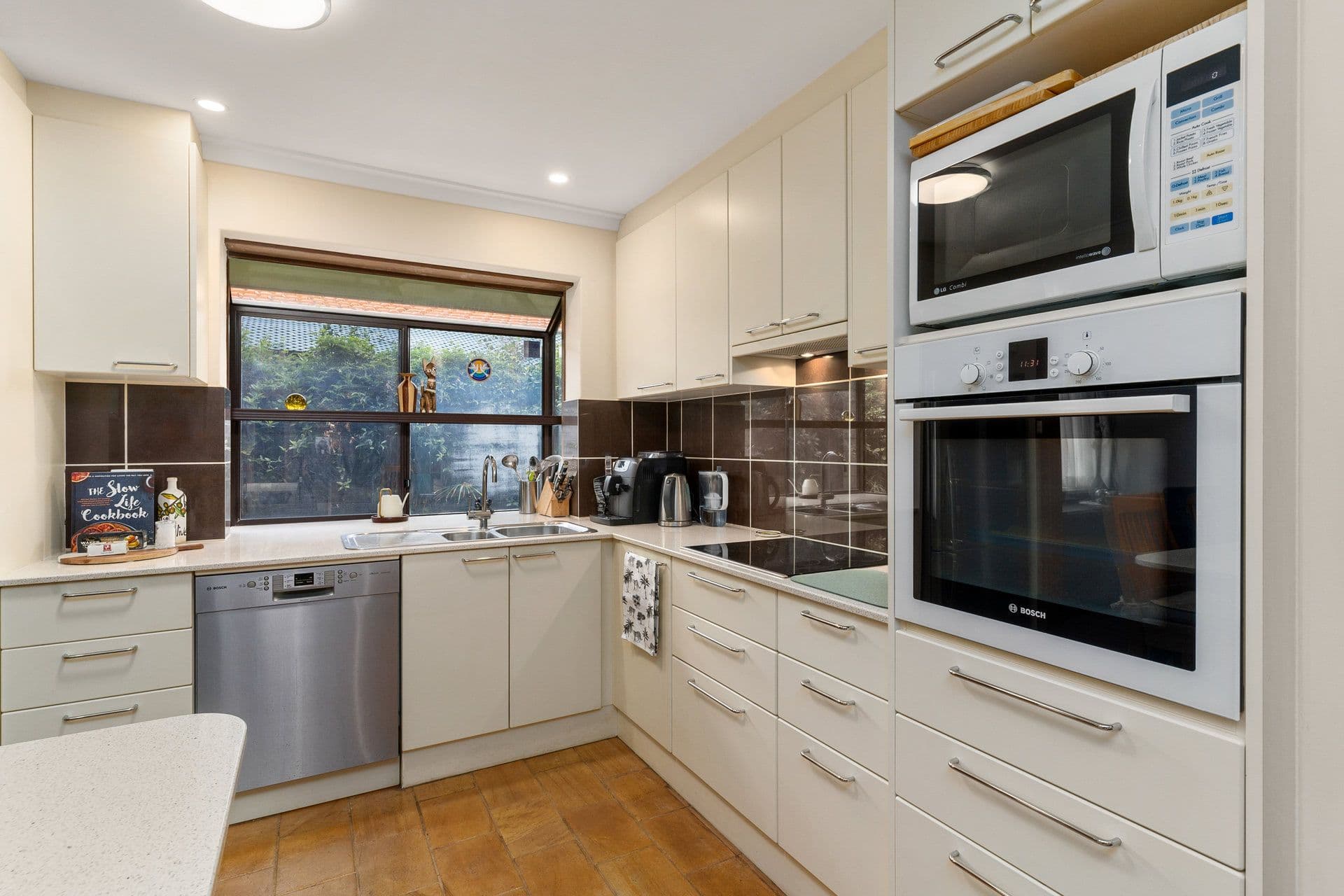 45 Bridgewater Drive, Kallaroo WA 6025, Kallaroo - Thumbnail 8