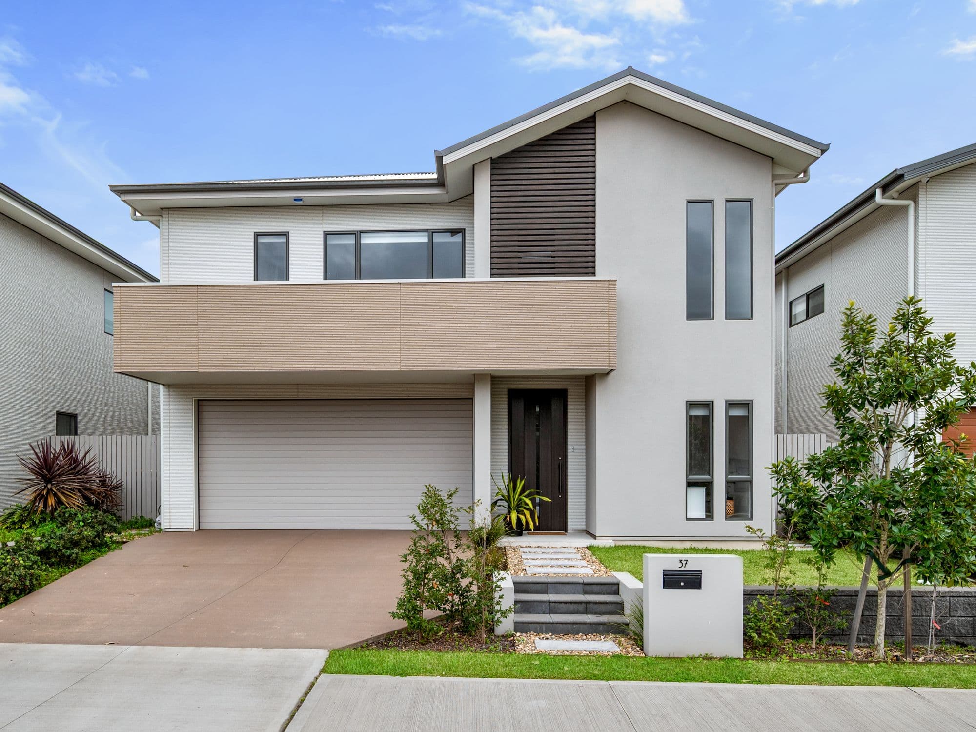 37 Ballandean Boulevard, GLEDSWOOD HILLS NSW 2557, Gledswood Hills - Image 1