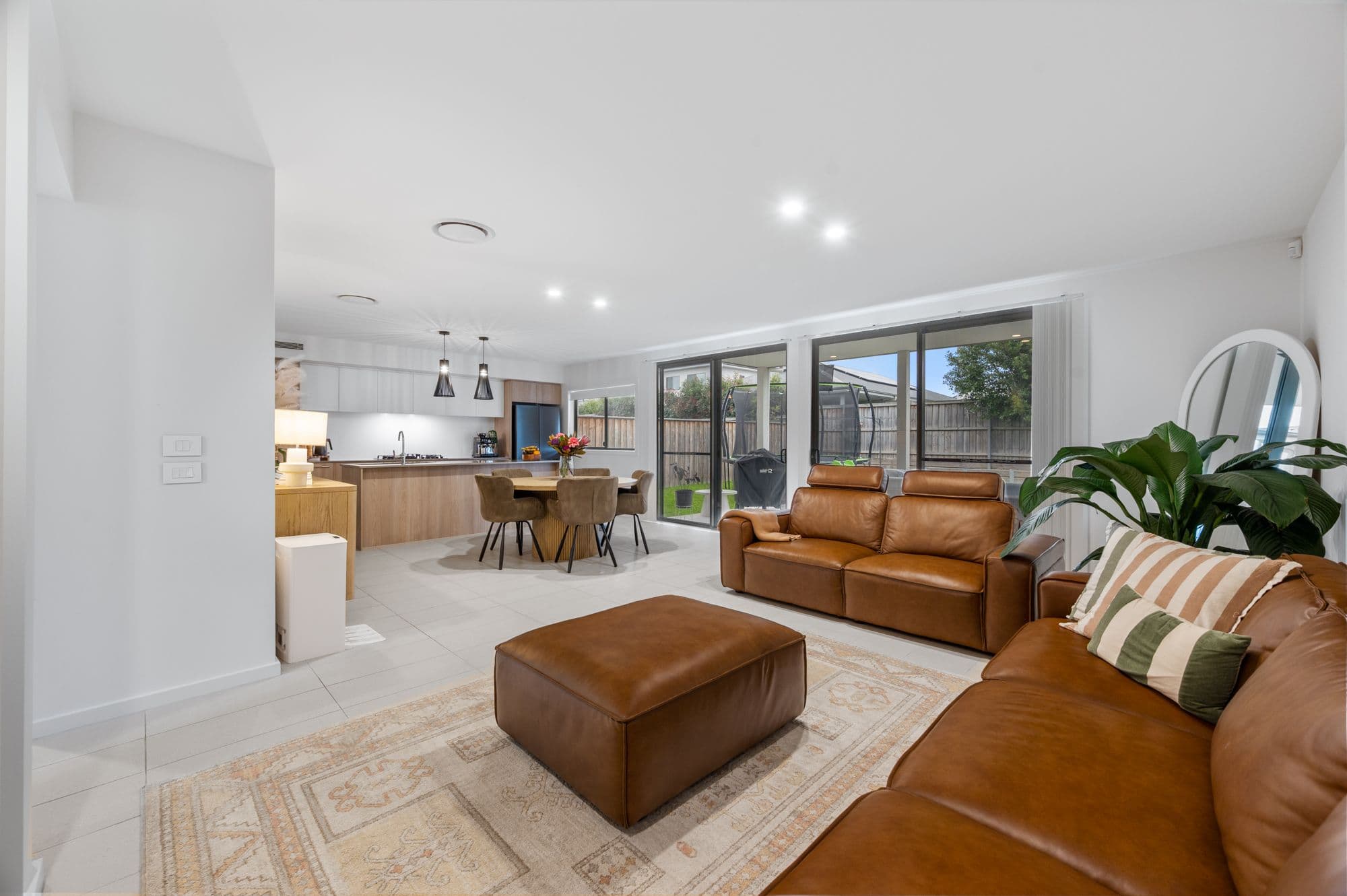 37 Ballandean Boulevard, GLEDSWOOD HILLS NSW 2557, Gledswood Hills - Thumbnail 3