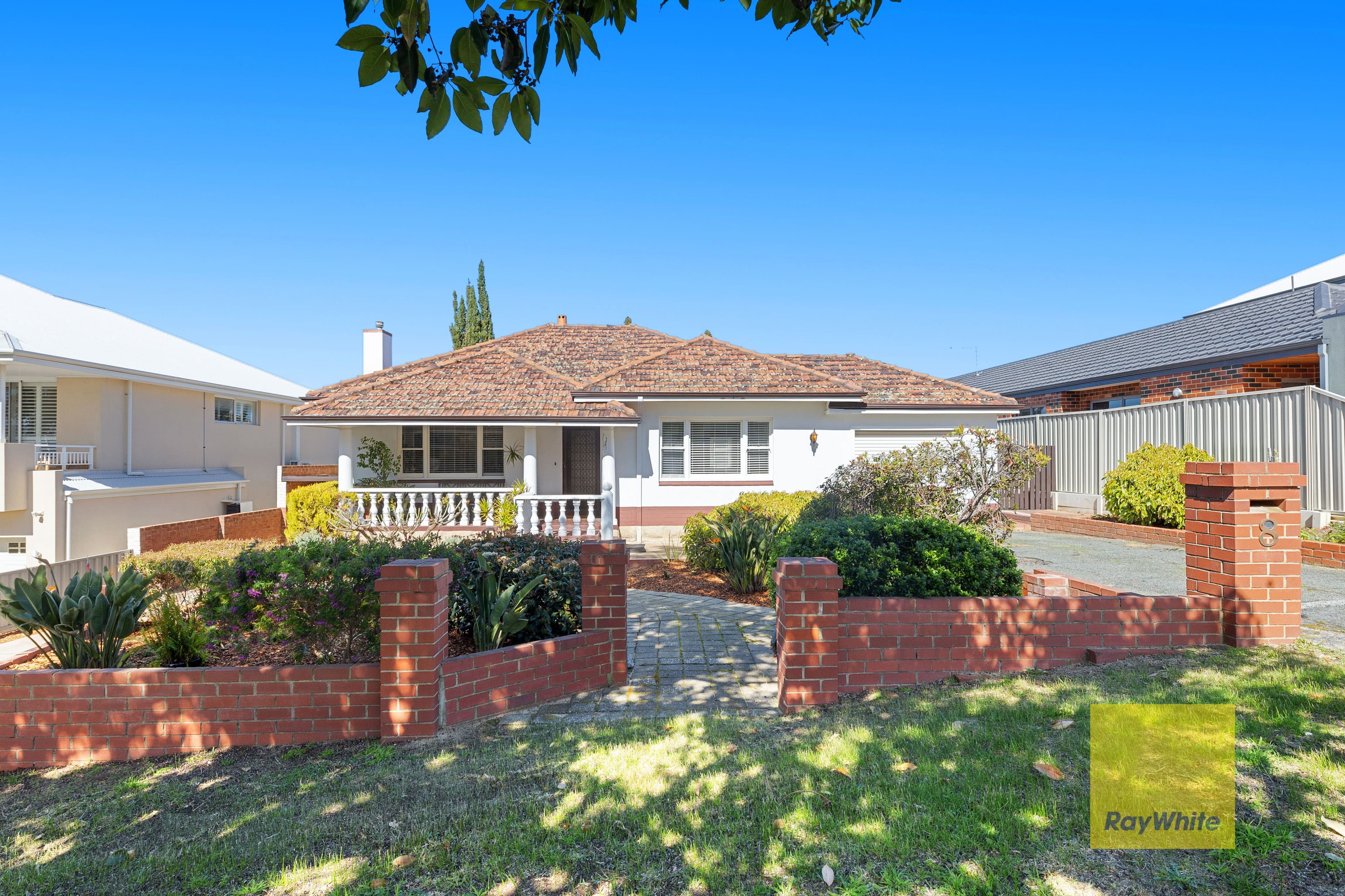 8 Birdwood Road, Melville WA 6156, Melville - Thumbnail 2