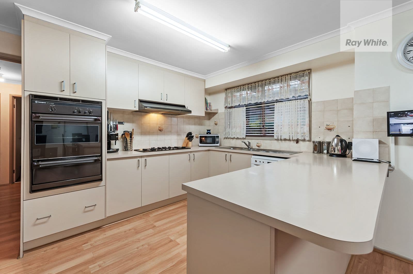 2 Yatton Place, Craigieburn VIC 3064, Craigieburn - Thumbnail 3