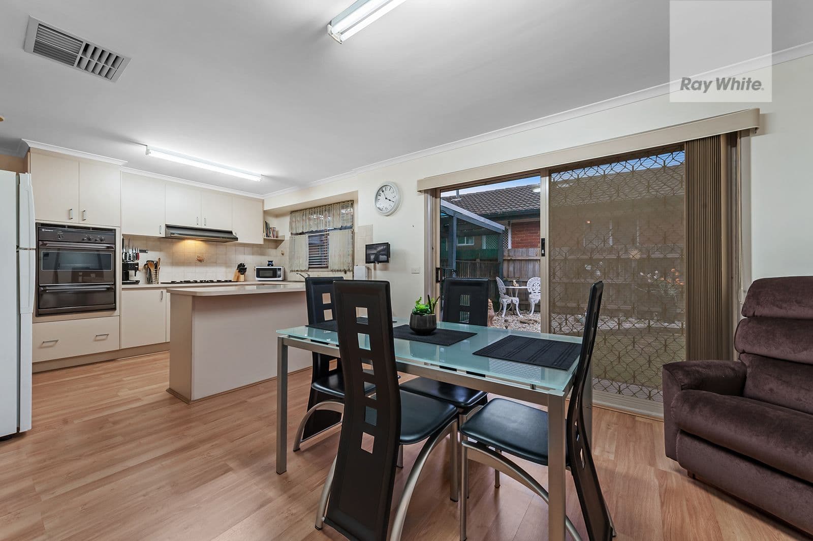 2 Yatton Place, Craigieburn VIC 3064, Craigieburn - Thumbnail 5