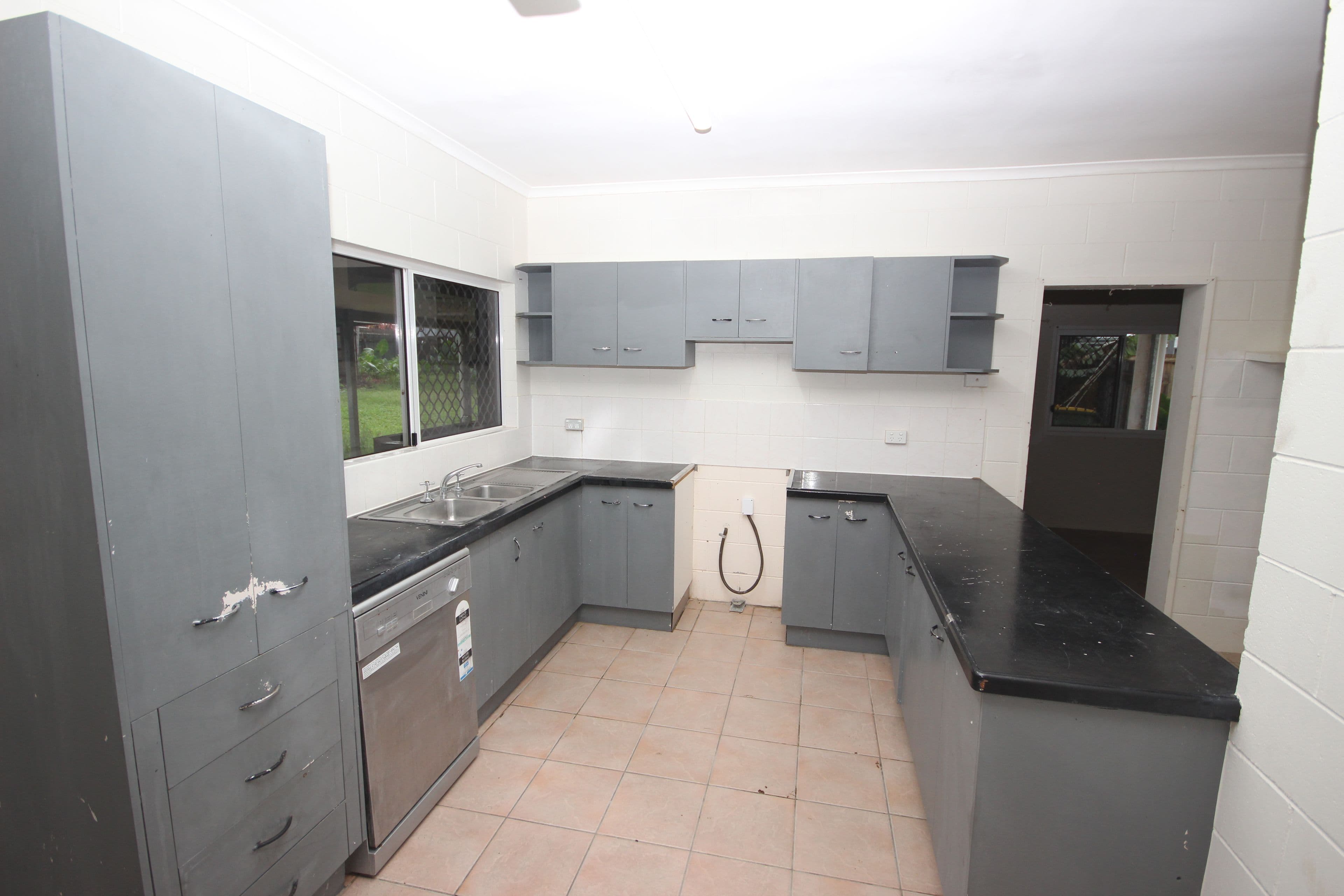 17 Beagle Close, Bentley Park QLD 4869, Bentley Park - Thumbnail 2