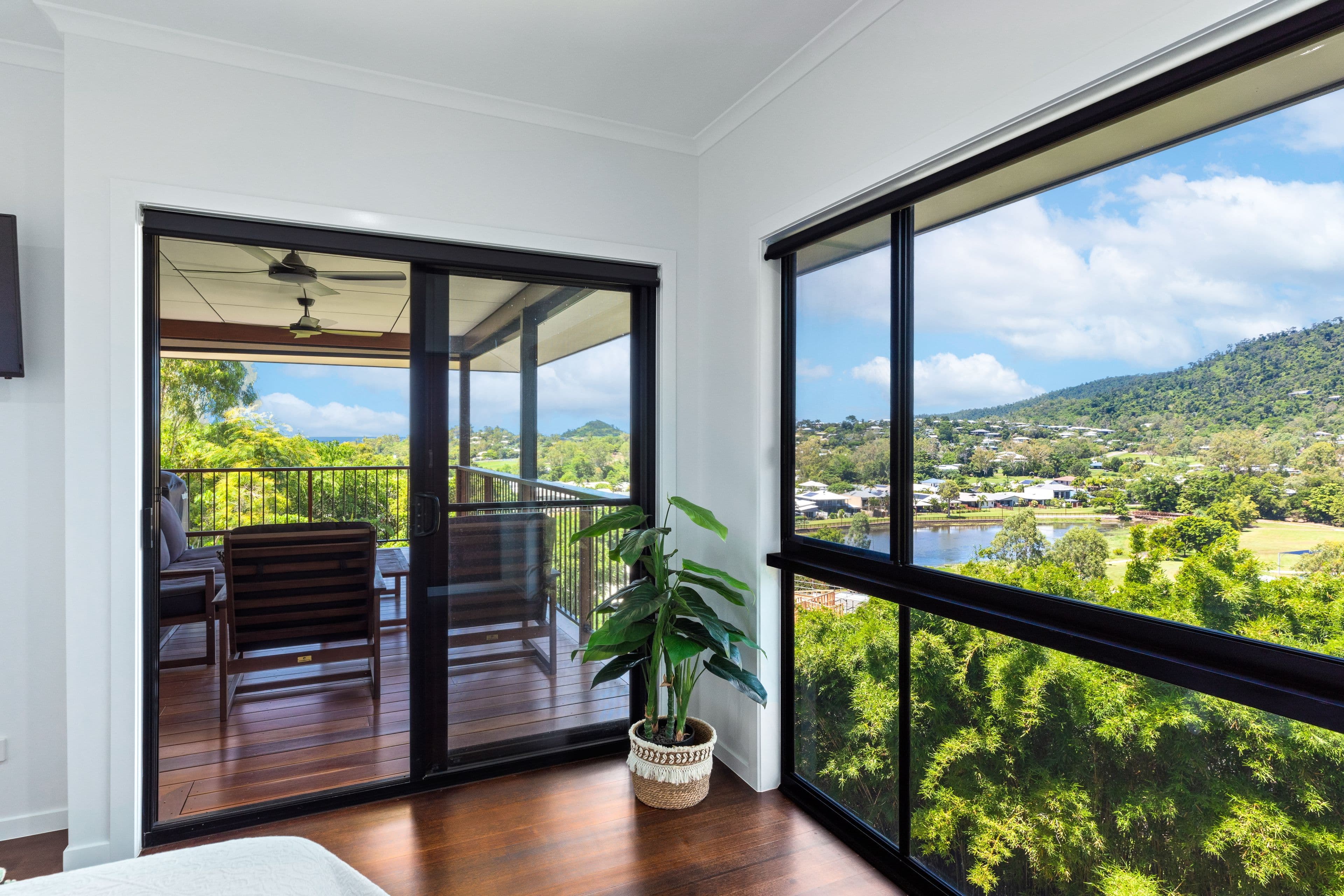 19 Daydream Court, Cannonvale QLD 4802, Cannonvale - Thumbnail 3
