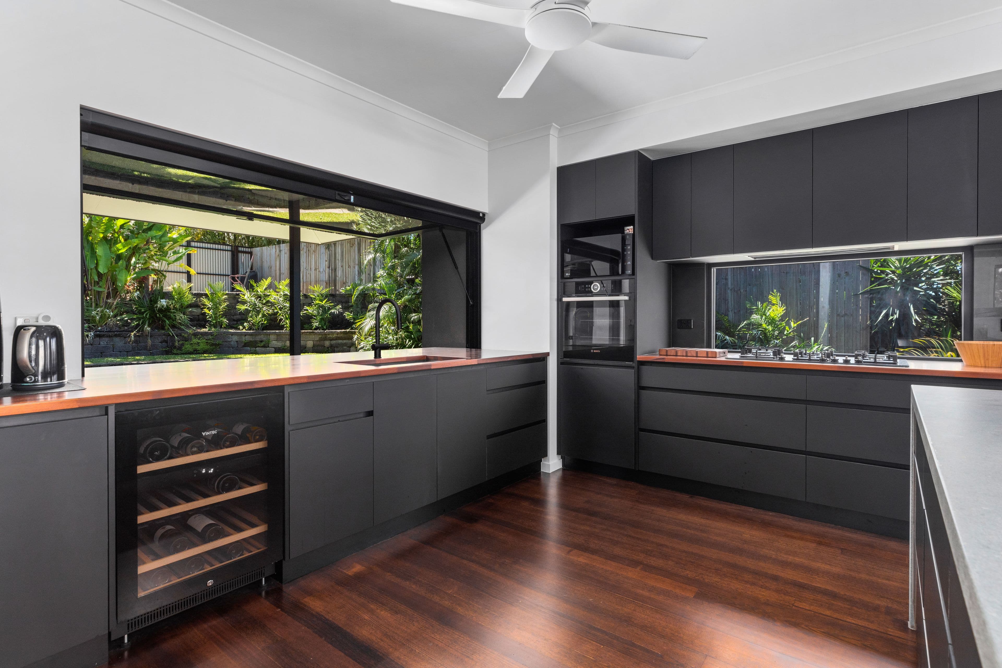 19 Daydream Court, Cannonvale QLD 4802, Cannonvale - Thumbnail 4