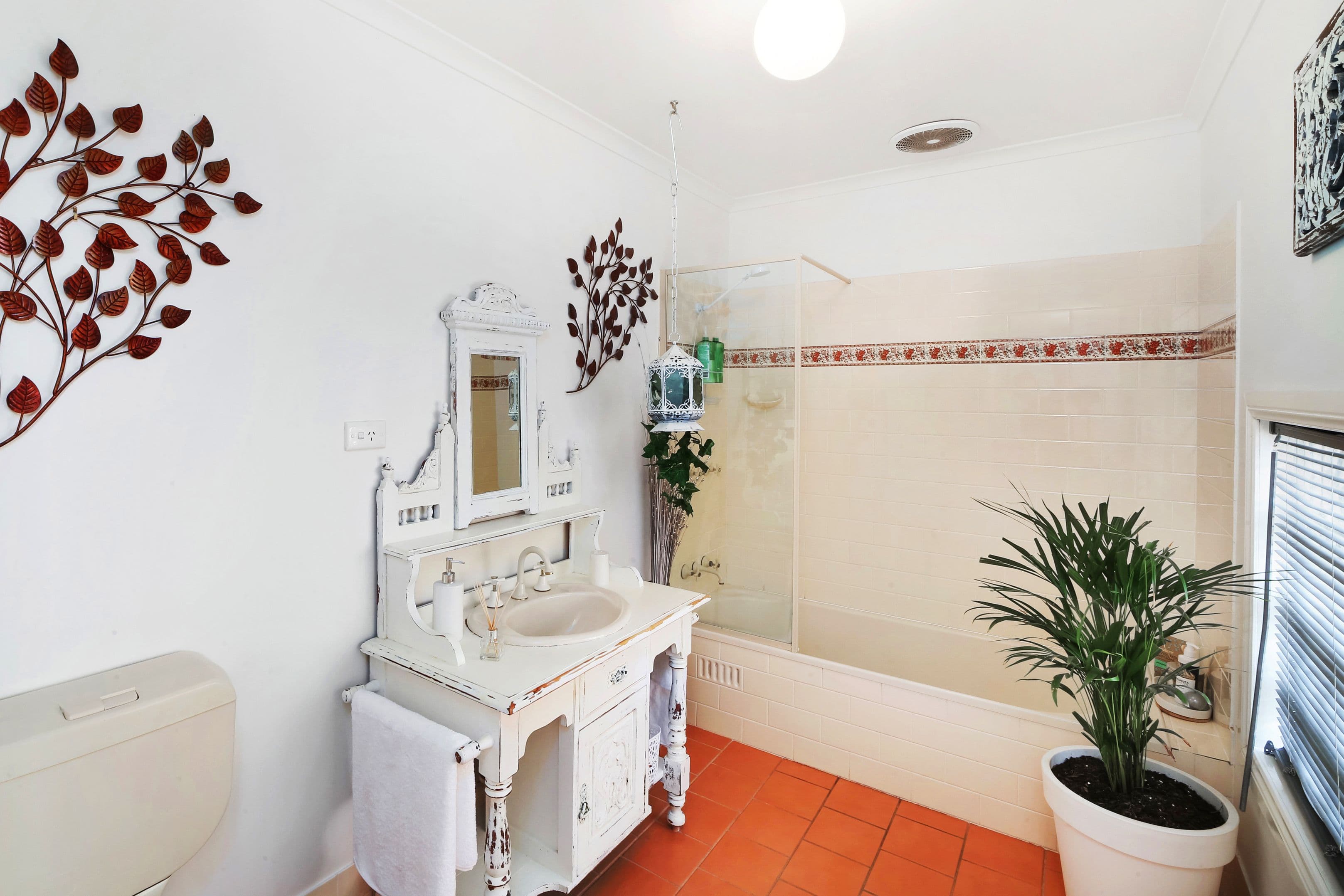 14 Restella Avenue, Davistown - Thumbnail 6
