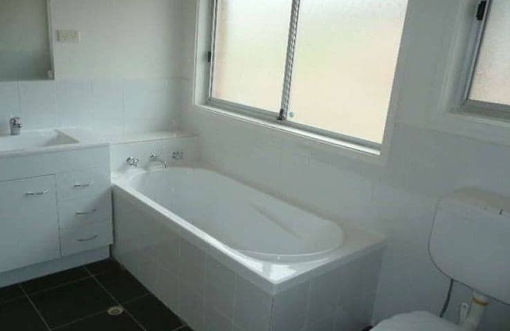 8 Anita Road, Blackbutt, QLD, 4314, Blackbutt North - Thumbnail 3