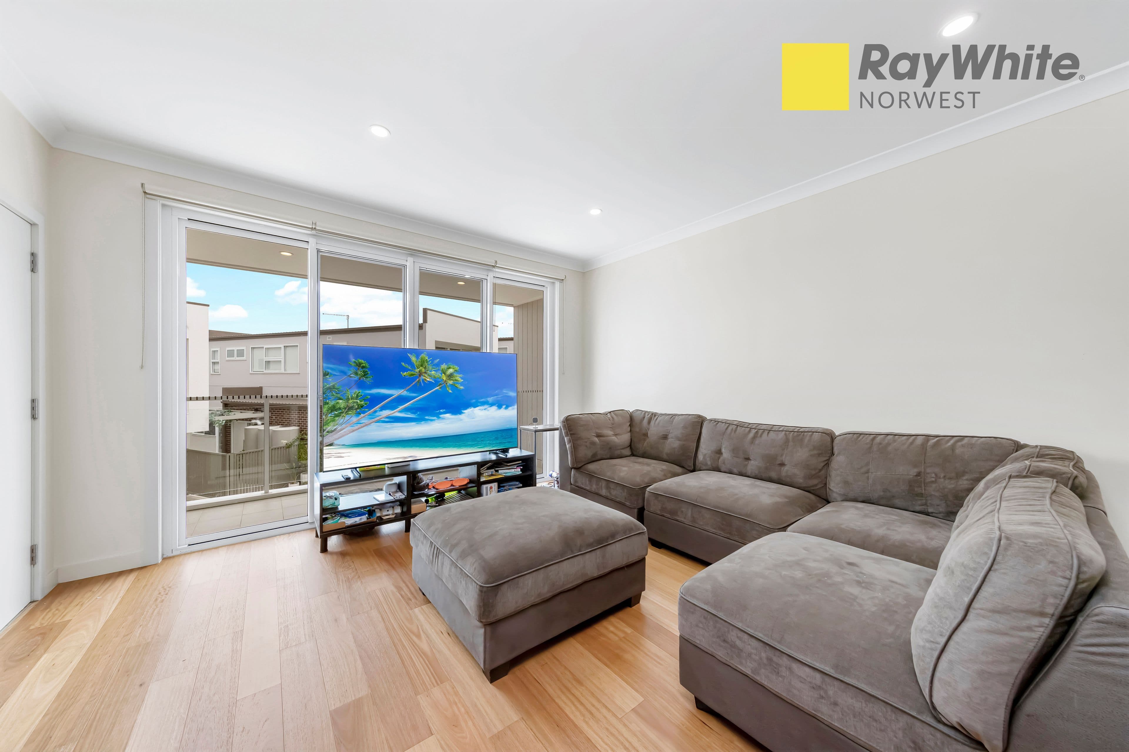 9 Chloe Circuit, NORWEST NSW 2153, Norwest - Thumbnail 5