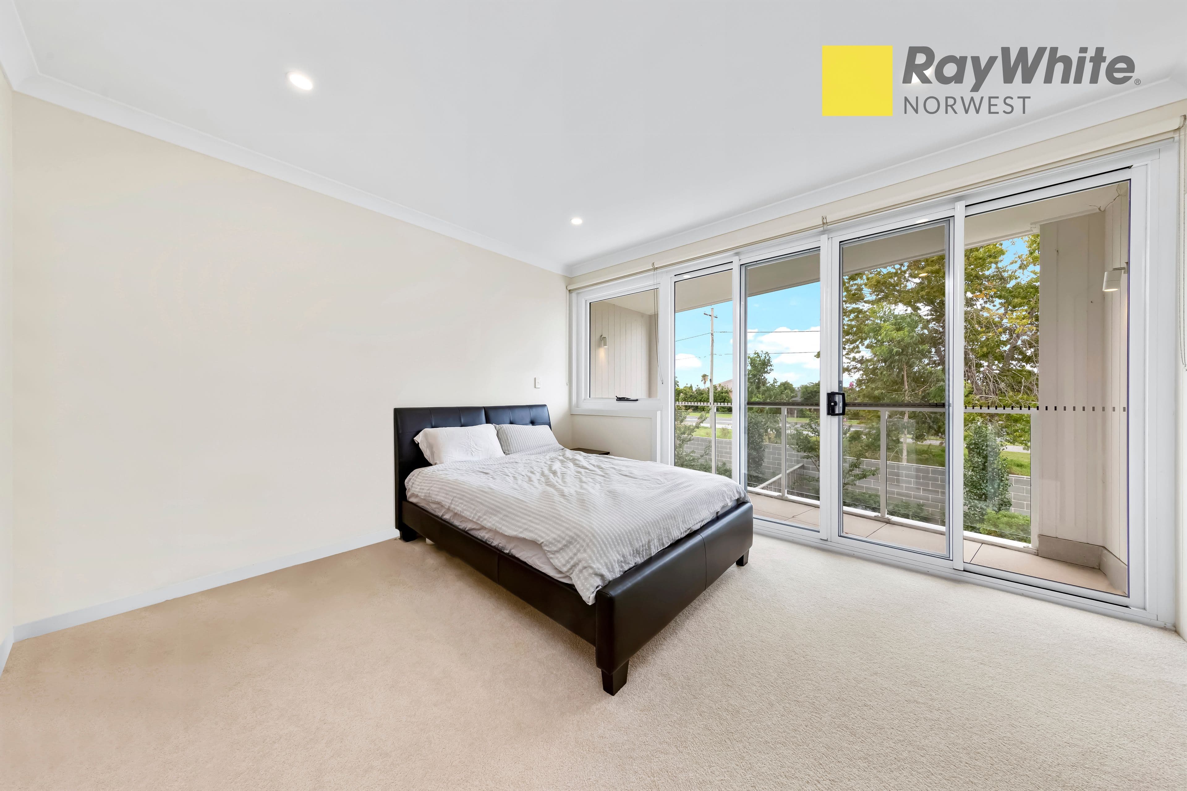 9 Chloe Circuit, NORWEST NSW 2153, Norwest - Thumbnail 6