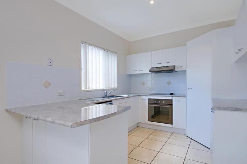 6 Griffin Crescent, CALOUNDRA WEST QLD 4551, Caloundra West - Thumbnail 2