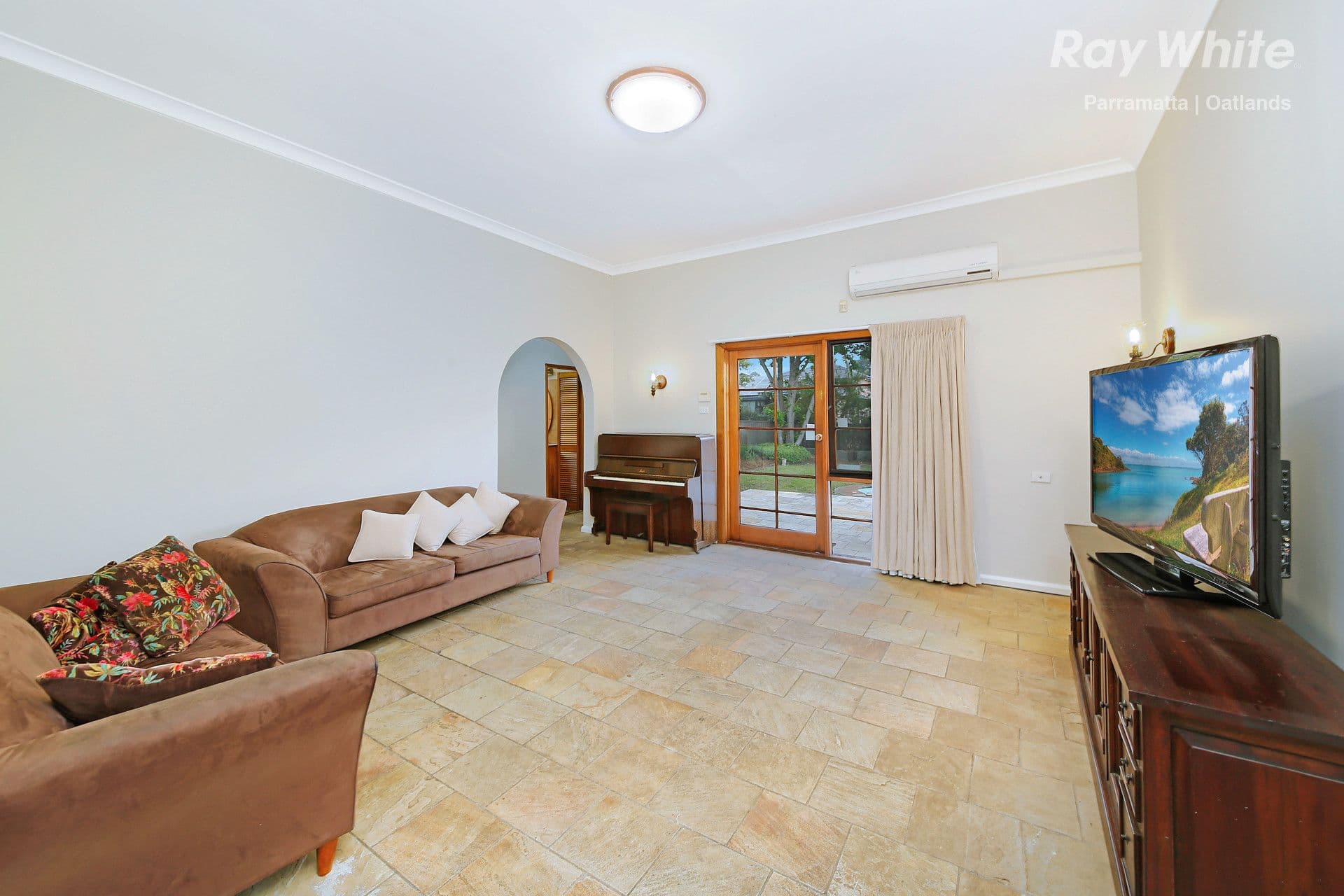 34 Fullagar Road, Wentworthville - Thumbnail 2