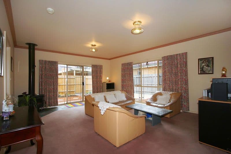 13 Alden Court, CHELTENHAM VIC 3192, Cheltenham - Thumbnail 2
