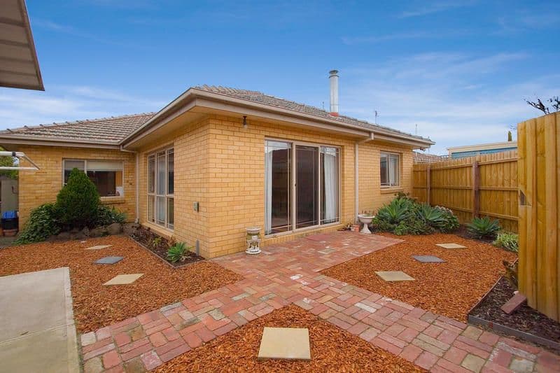 13 Alden Court, CHELTENHAM VIC 3192, Cheltenham - Thumbnail 3