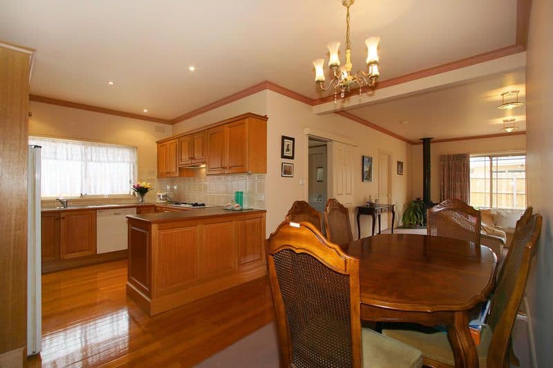 13 Alden Court, CHELTENHAM VIC 3192, Cheltenham - Thumbnail 4