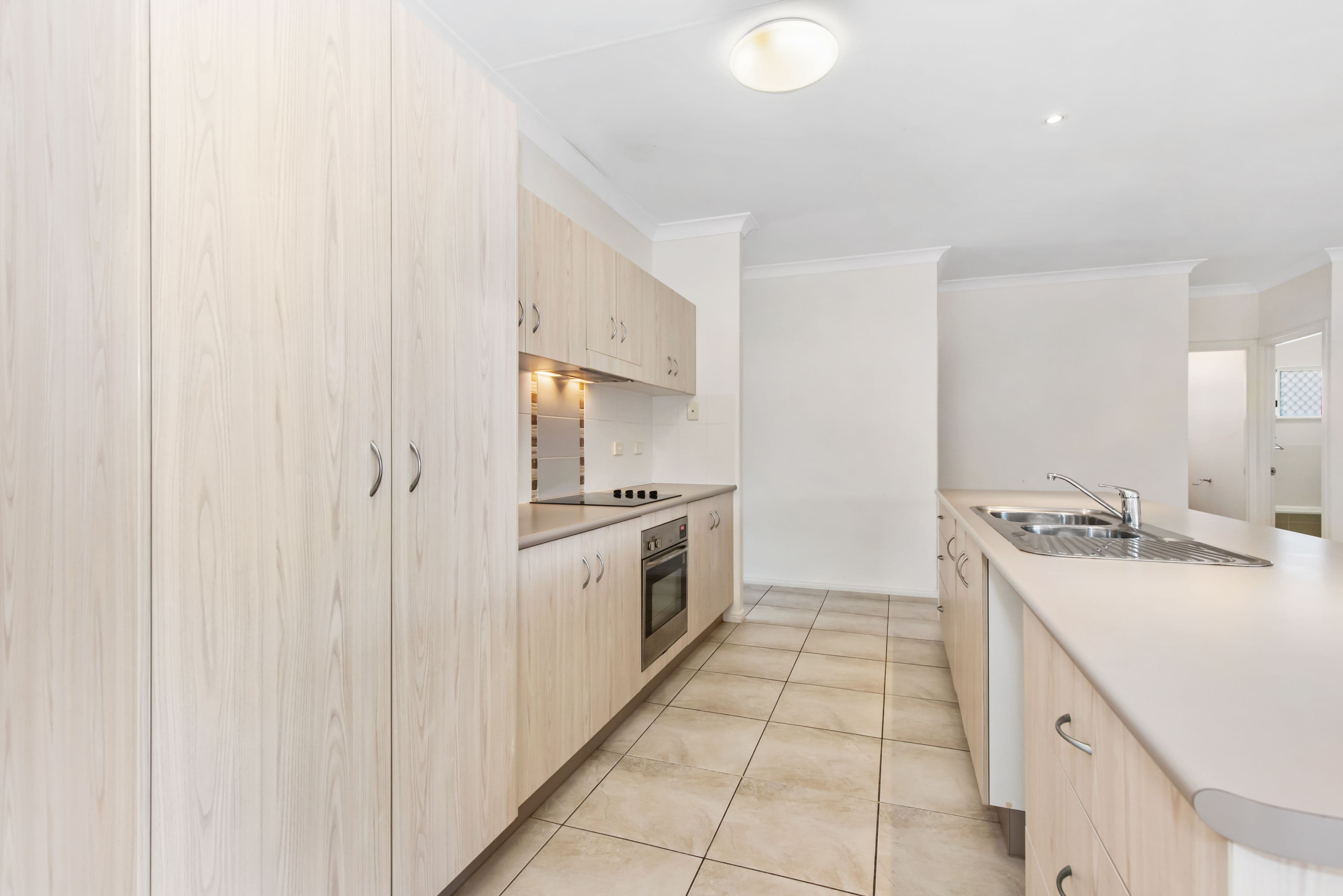 6 Windarra Avenue, Douglas QLD 4814, Douglas - Thumbnail 2