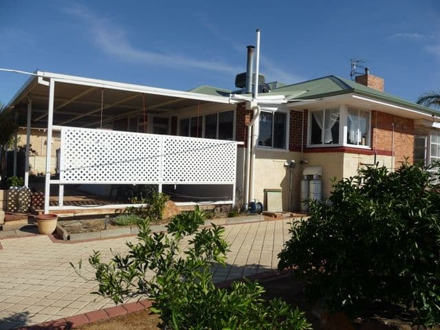 98 McLennan Street, QUAIRADING WA 6383, Quairading - Thumbnail 3