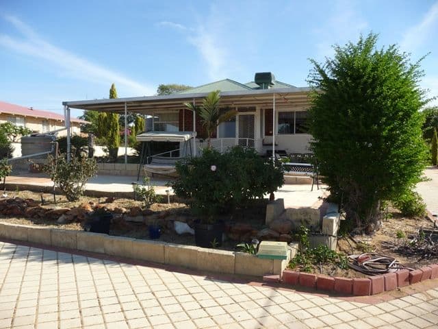 98 McLennan Street, QUAIRADING WA 6383, Quairading - Thumbnail 4