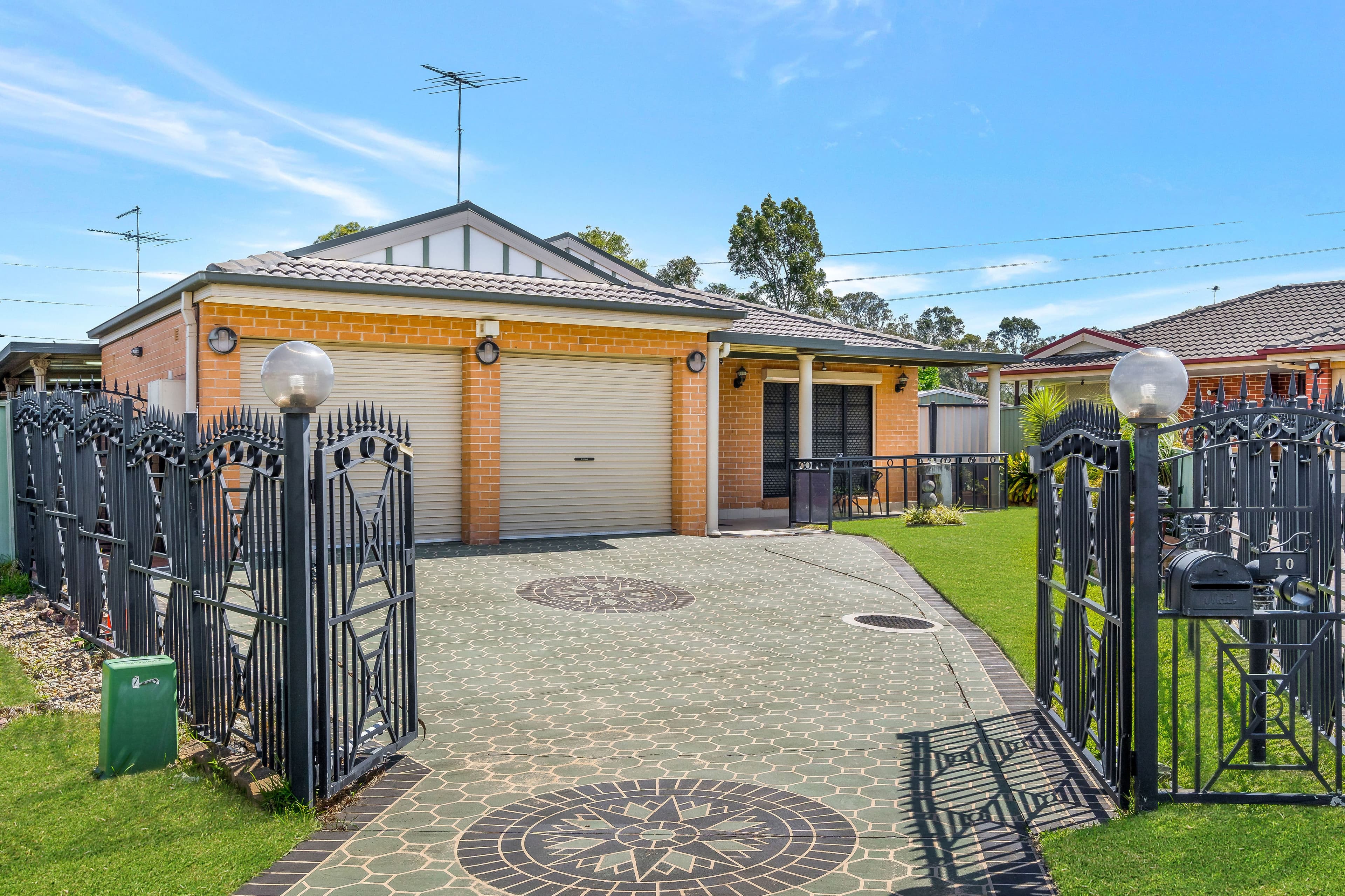 10 Baldini Place, Hinchinbrook NSW 2168, Hinchinbrook - Thumbnail 2