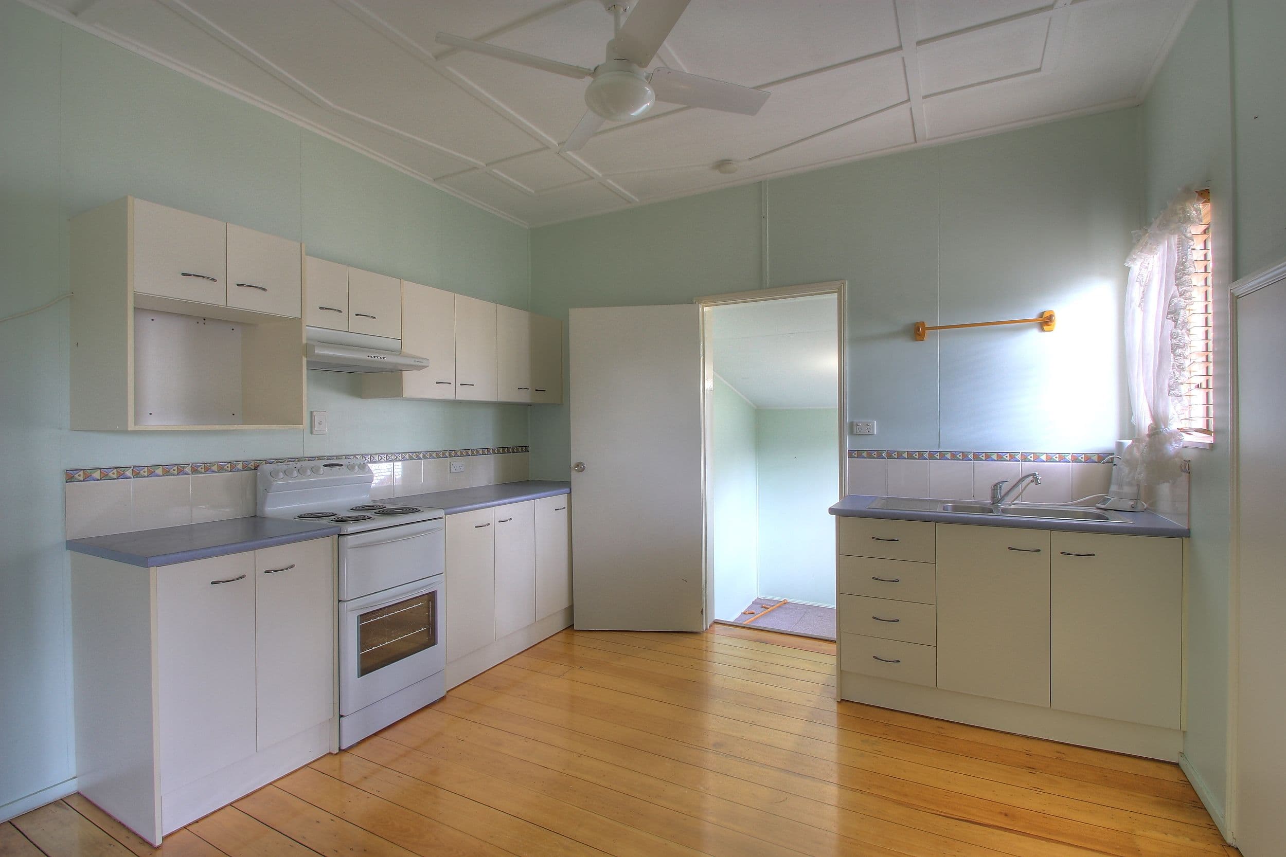 13A Naomai Street, Bundamba QLD 4304, Bundamba - Thumbnail 5