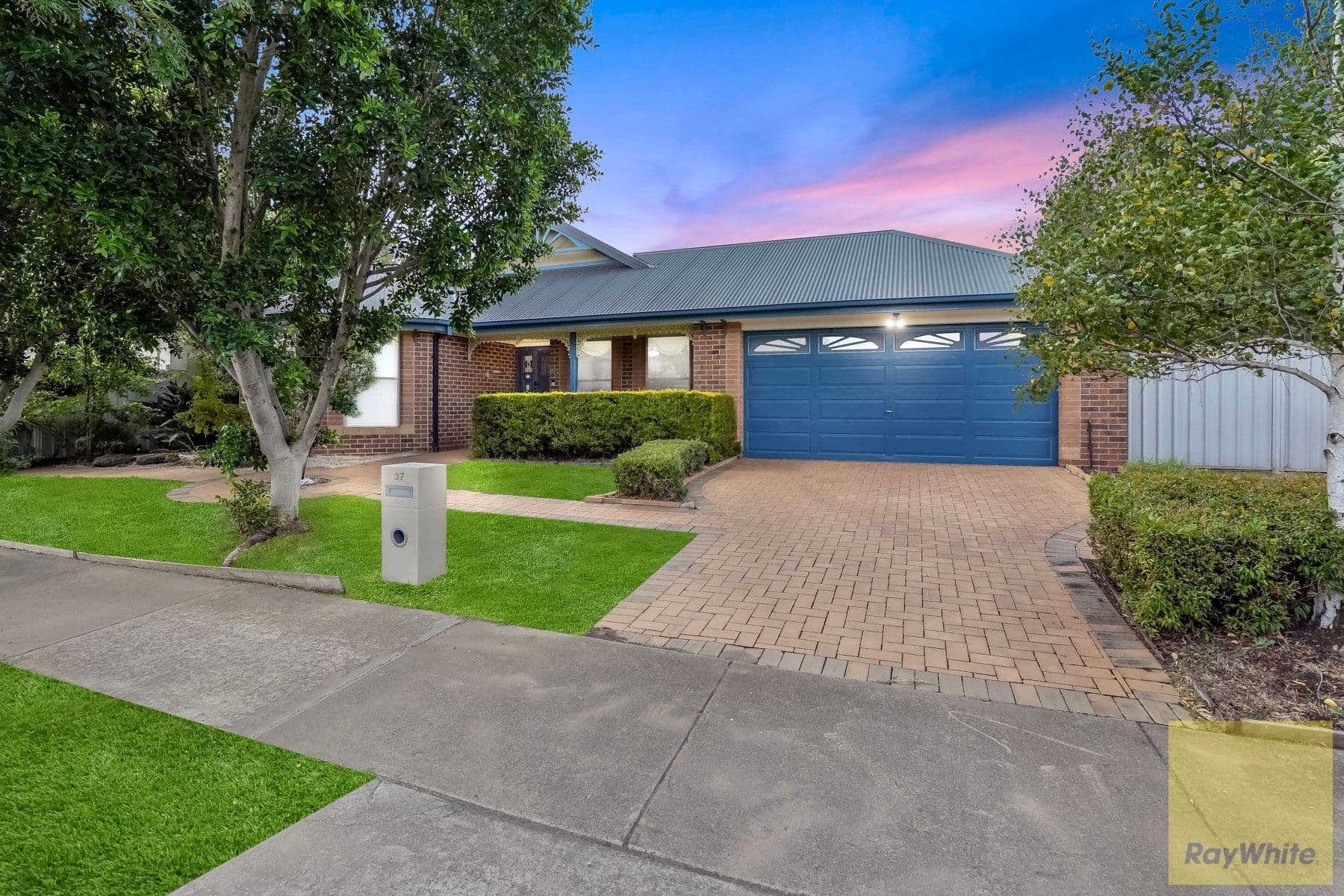 37 Blakeville Drive, Caroline Springs VIC 3023, Caroline Springs - Thumbnail 6
