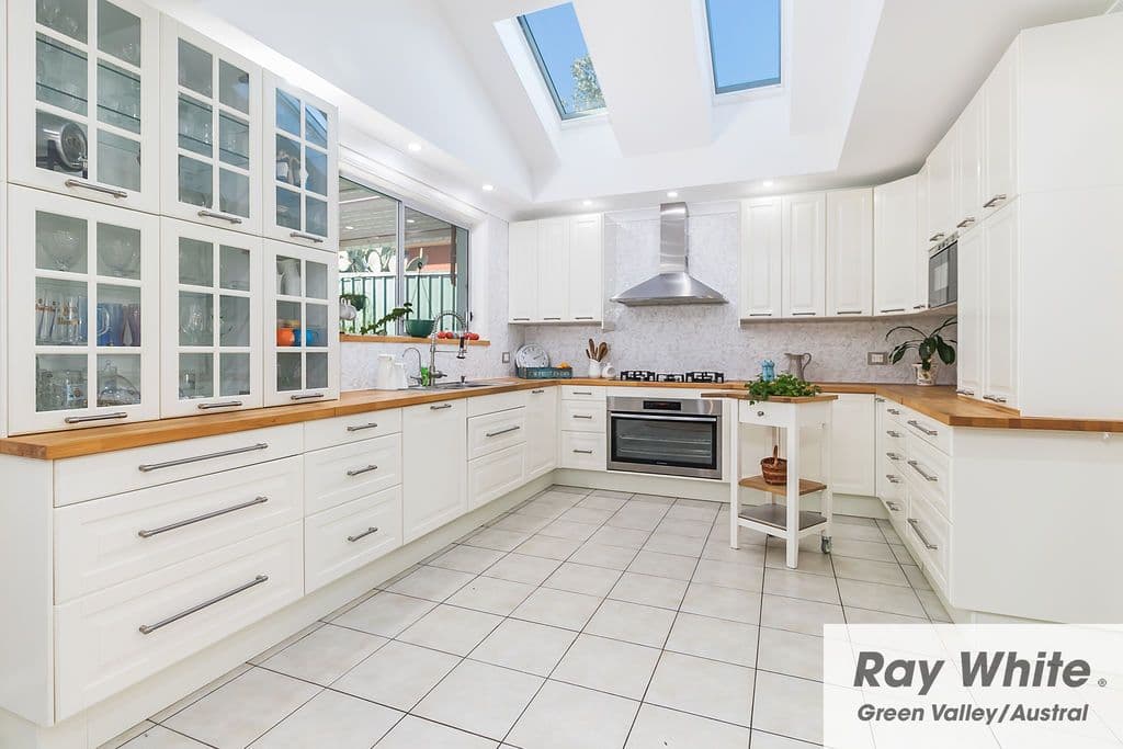 8 Badger Place, Green Valley - Thumbnail 2