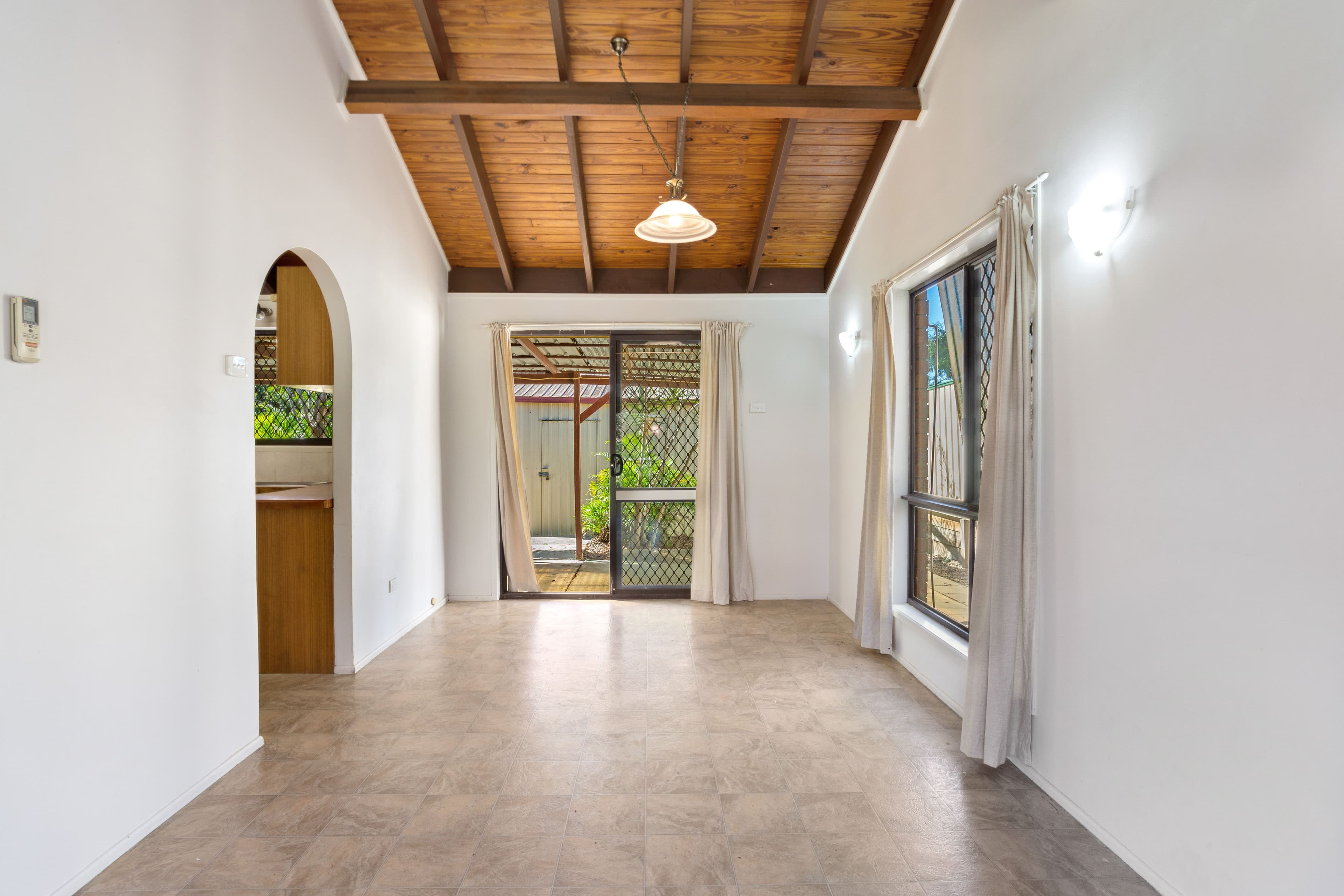 42 Estramina Road, Regents Park QLD 4118, Regents Park - Thumbnail 8