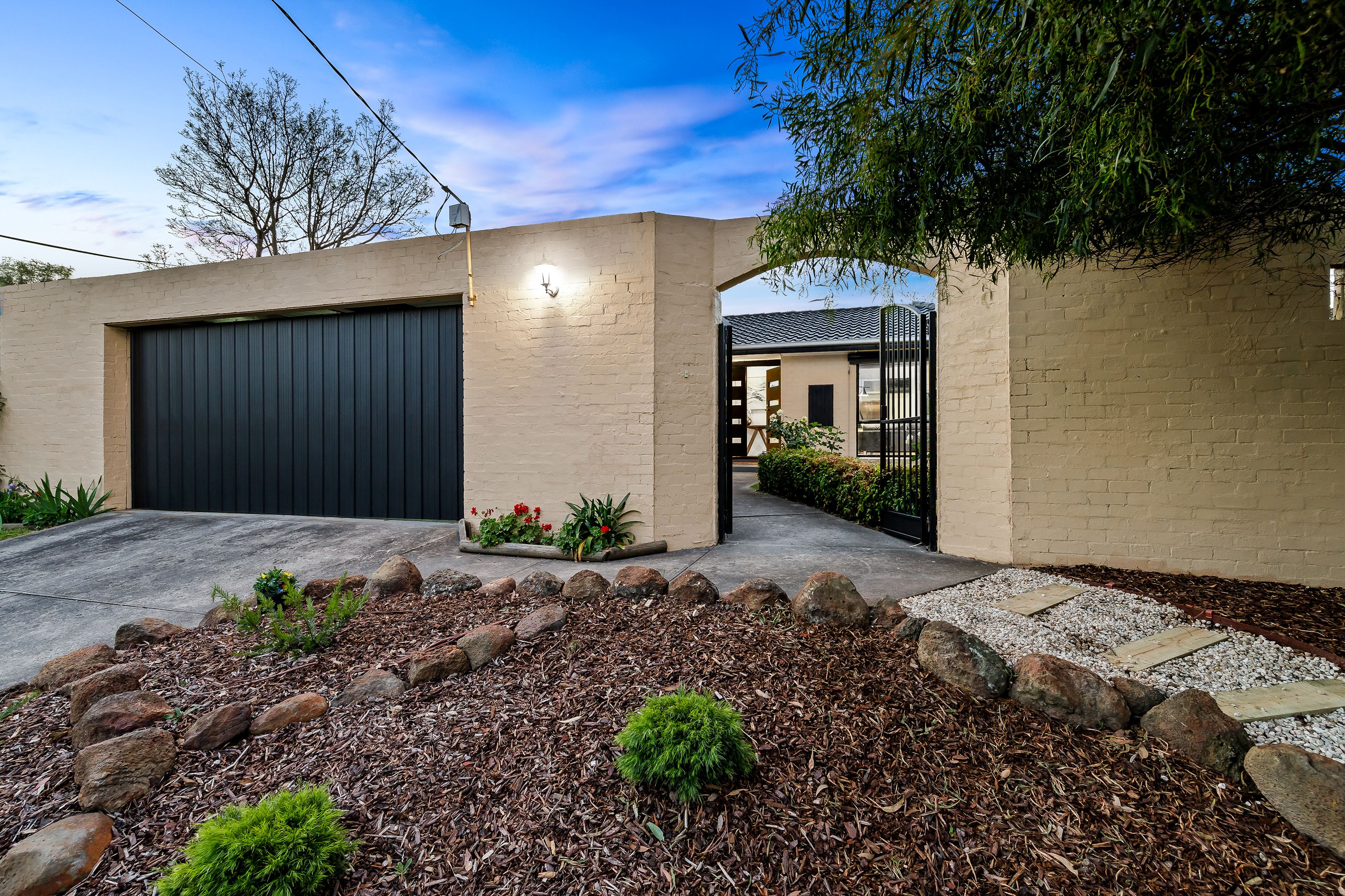 10 Nith Court, Glen Waverley VIC 3150, Glen Waverley - Image 1