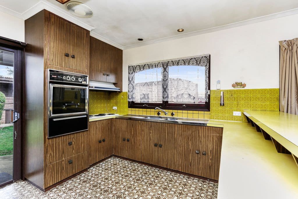 2 Shanahan Court, Hamilton VIC 3300, Hamilton - Thumbnail 2