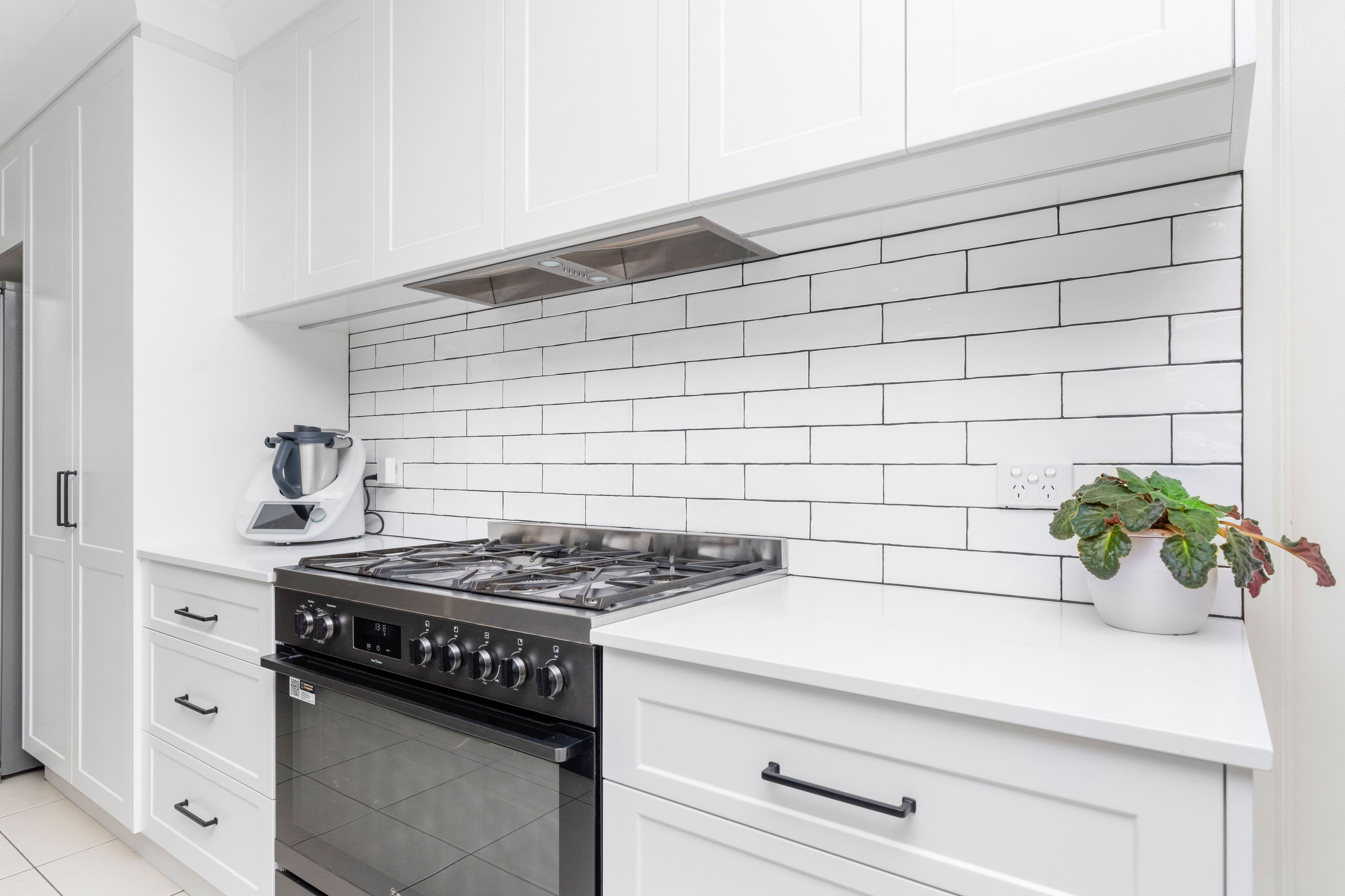 3 Tahara Crescent, Estella NSW 2650, Estella - Thumbnail 4