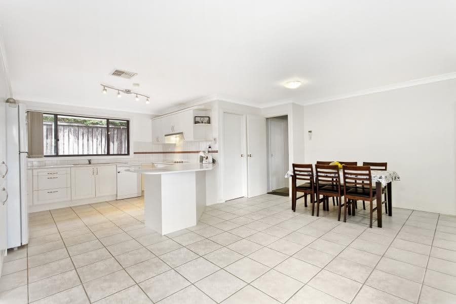 10 Forester Crescent, CHERRYBROOK NSW 2126, Cherrybrook - Thumbnail 3