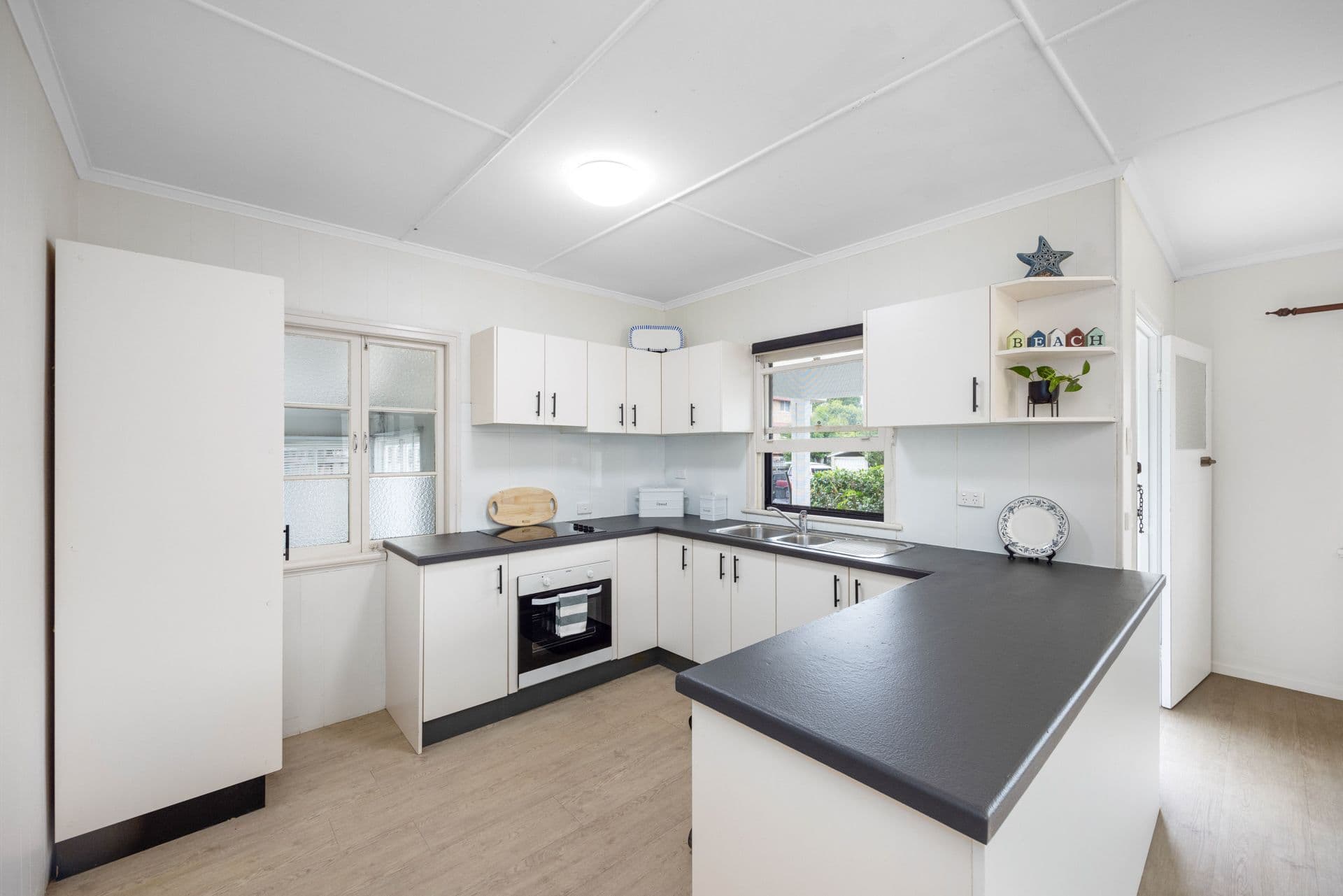 34 Taylor Avenue, Golden Beach QLD 4551, Golden Beach - Thumbnail 4