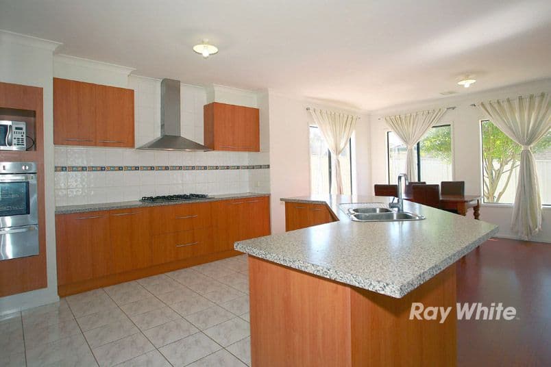 7 Kennels Lane, CRANBOURNE EAST VIC 3977, Cranbourne East - Thumbnail 2