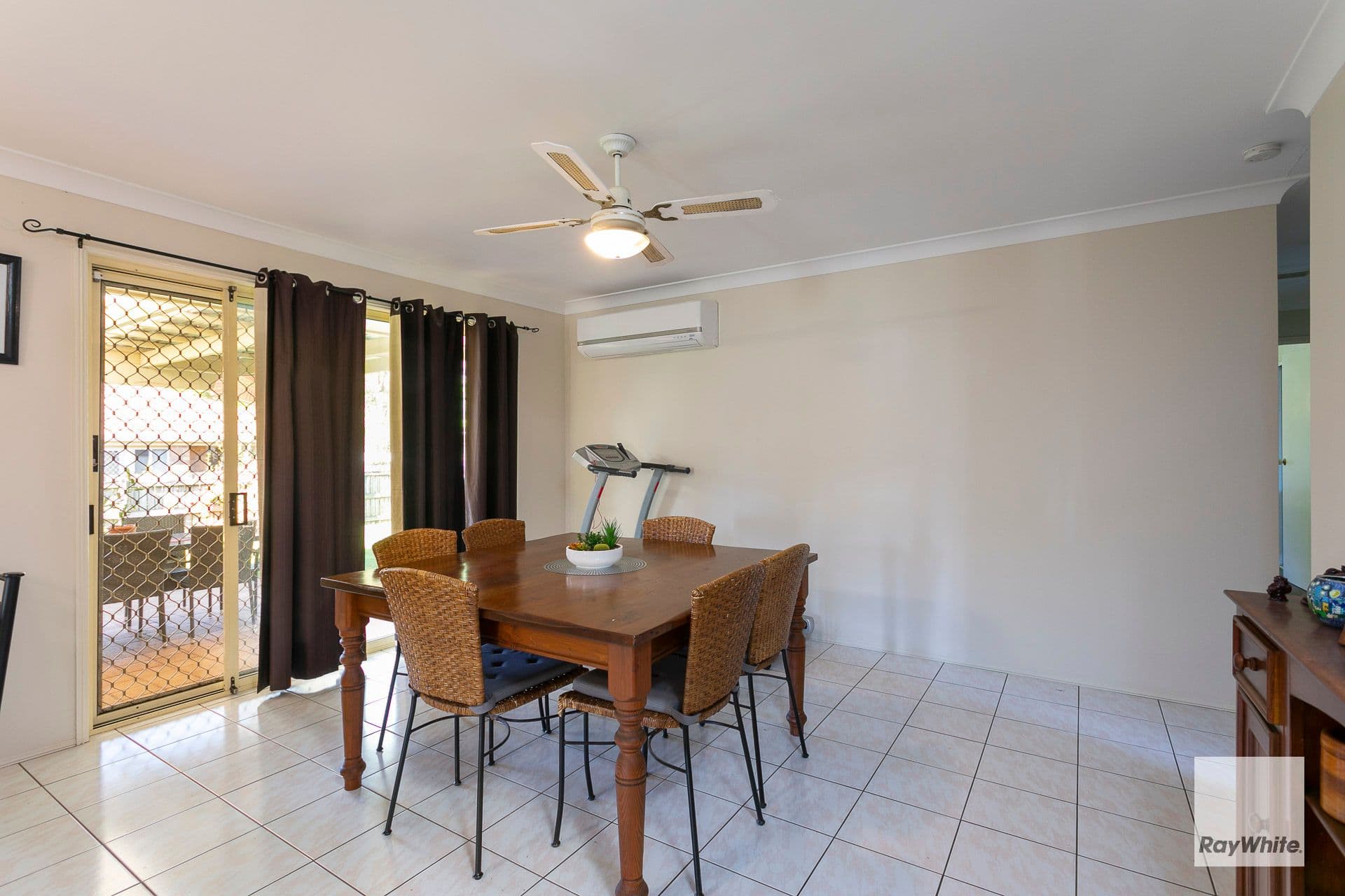 22 Peppercorn Crescent, Victoria Point QLD 4165, Victoria Point - Thumbnail 4