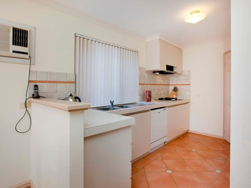 46  Moulden Avenue, YOKINE WA 6060, Yokine - Thumbnail 7