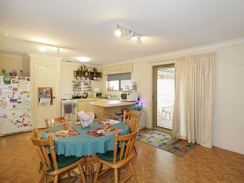 22 Redfox Crescent, HUNTINGDALE WA 6110, Huntingdale - Thumbnail 5