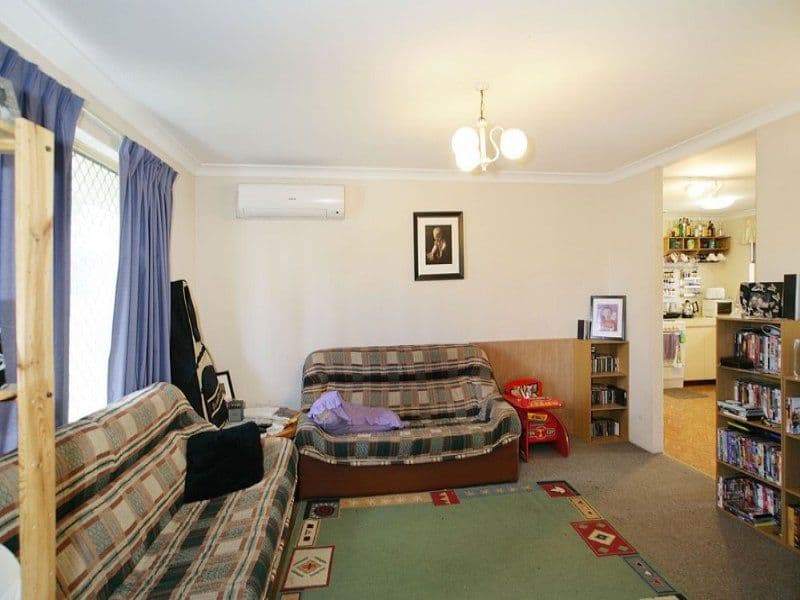 22 Redfox Crescent, HUNTINGDALE WA 6110, Huntingdale - Thumbnail 6