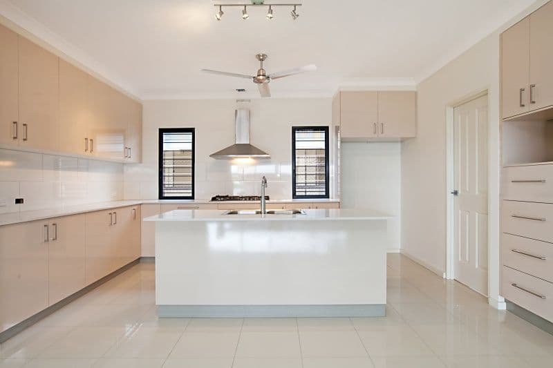 4 Hyacinth Street, BELLAMACK NT 0832, Bellamack - Thumbnail 3