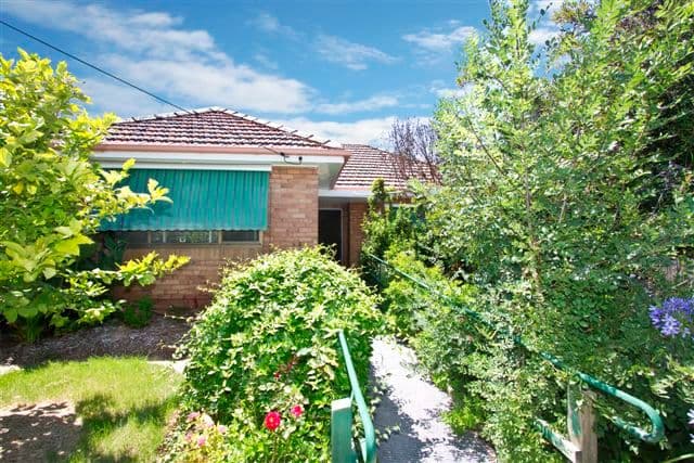 74 Waiora Road, ROSANNA VIC 3084, Rosanna - Thumbnail 2
